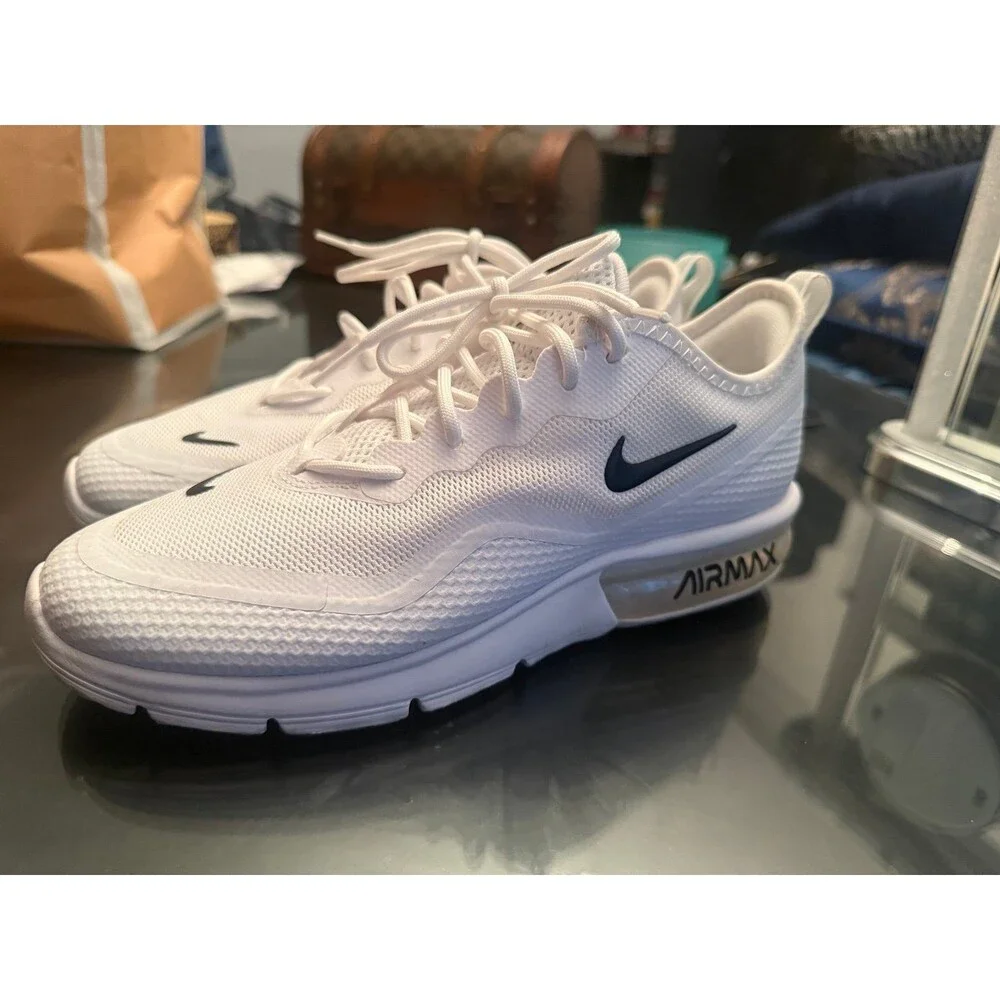 Nike air max sequent